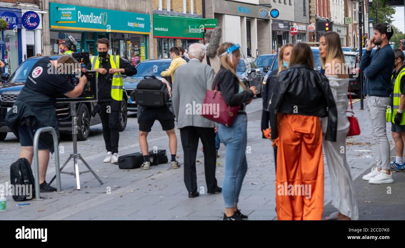 Brentwood Essex 21 agosto 2020 Film Crew e cast, riferito per essere TOWIE filmata in Brentwood Essex Credit: Ian Davidson/Alamy Live News Foto Stock