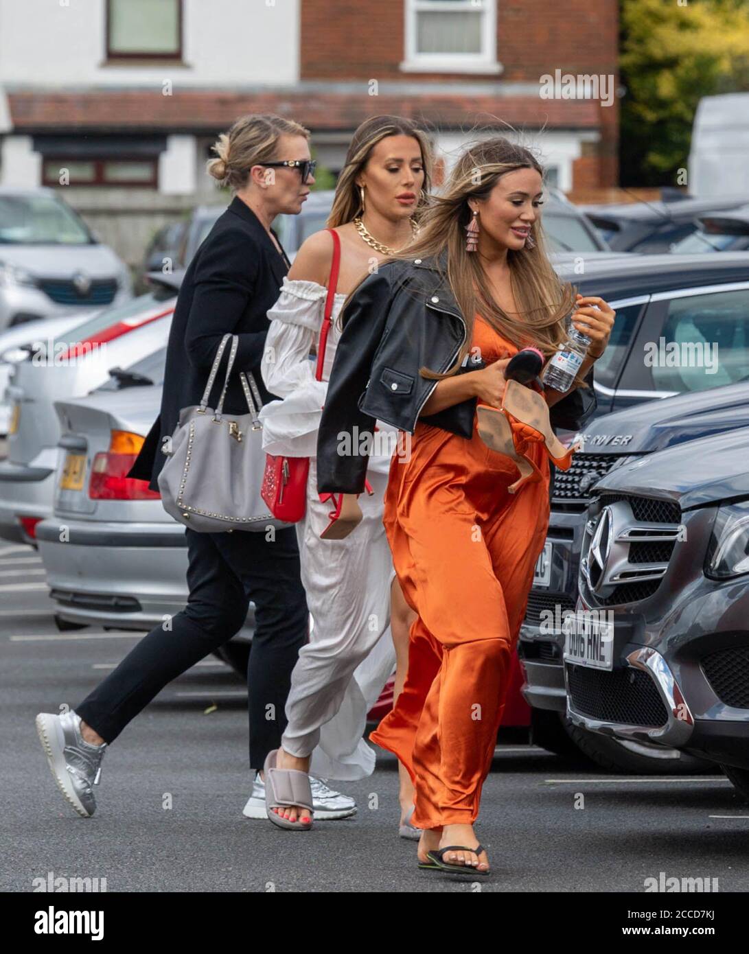 Brentwood Essex 21 agosto 2020 Film Crew e cast, riferito per essere TOWIE filmata in Brentwood Essex Credit: Ian Davidson/Alamy Live News Foto Stock