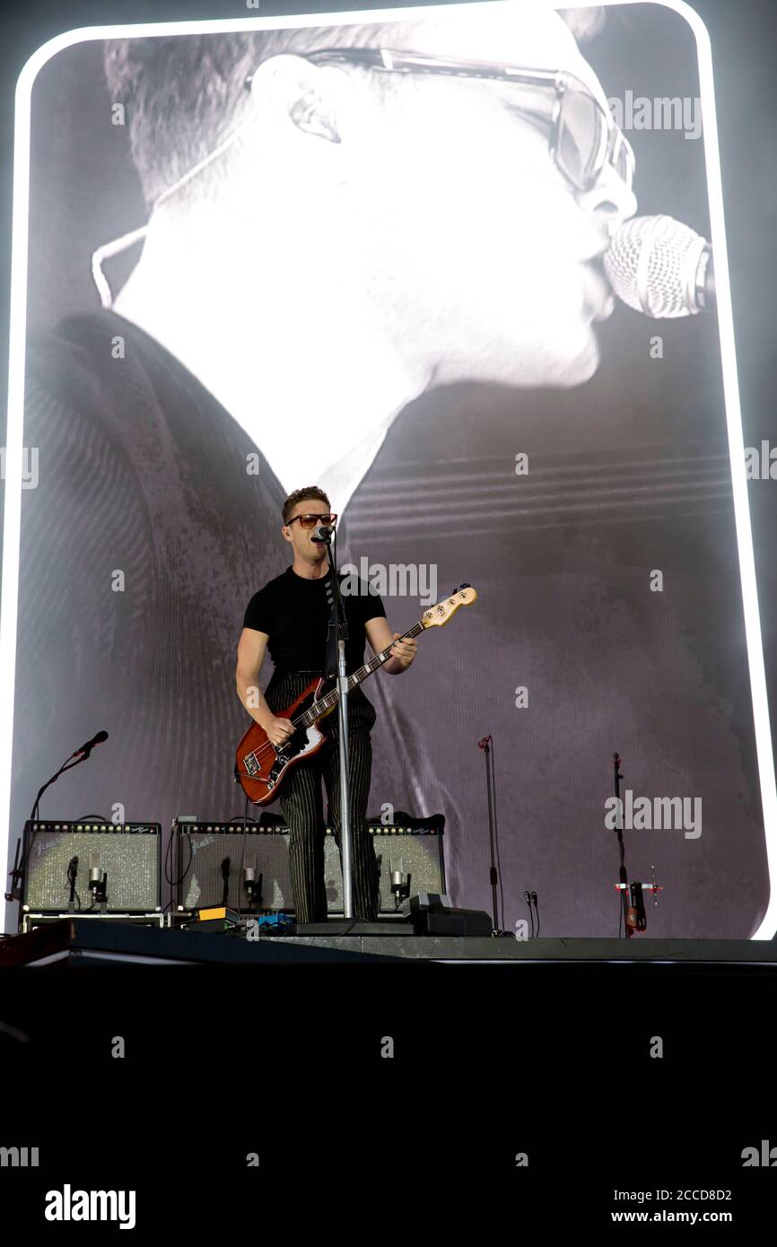 23.8.2019 Richfield Avenue Reading Berkshire UK Royal Blood si esibiscono sul palco principale il primo giorno al festival Reading People in picture: Mike Kerr Foto Stock