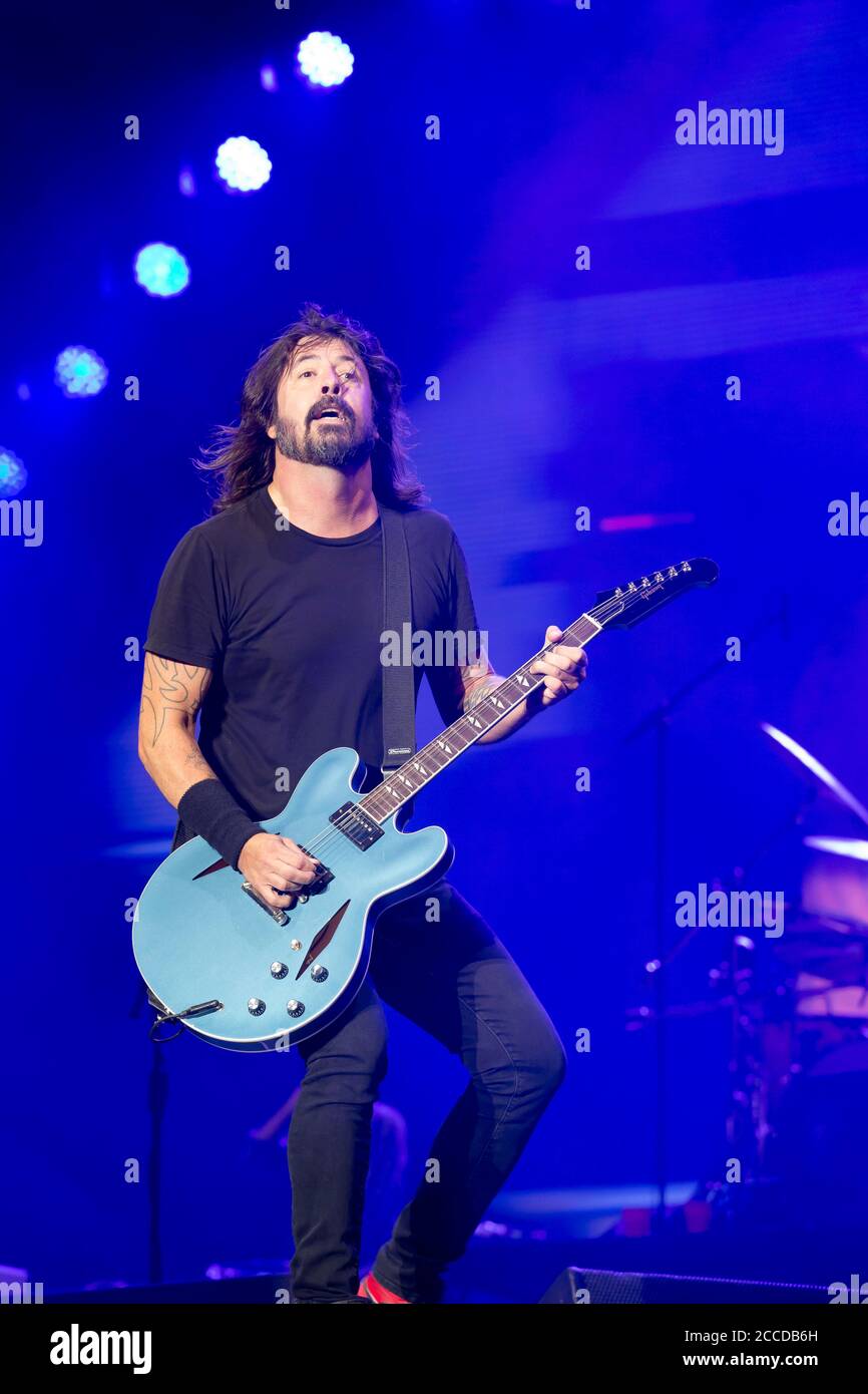 25.8.2019 Richfield Avenue Reading Berkshire UK i Foo Fighter si esibiscono sul palco principale il terzo giorno del festival Reading People in picture: Dave Grohl Foto Stock