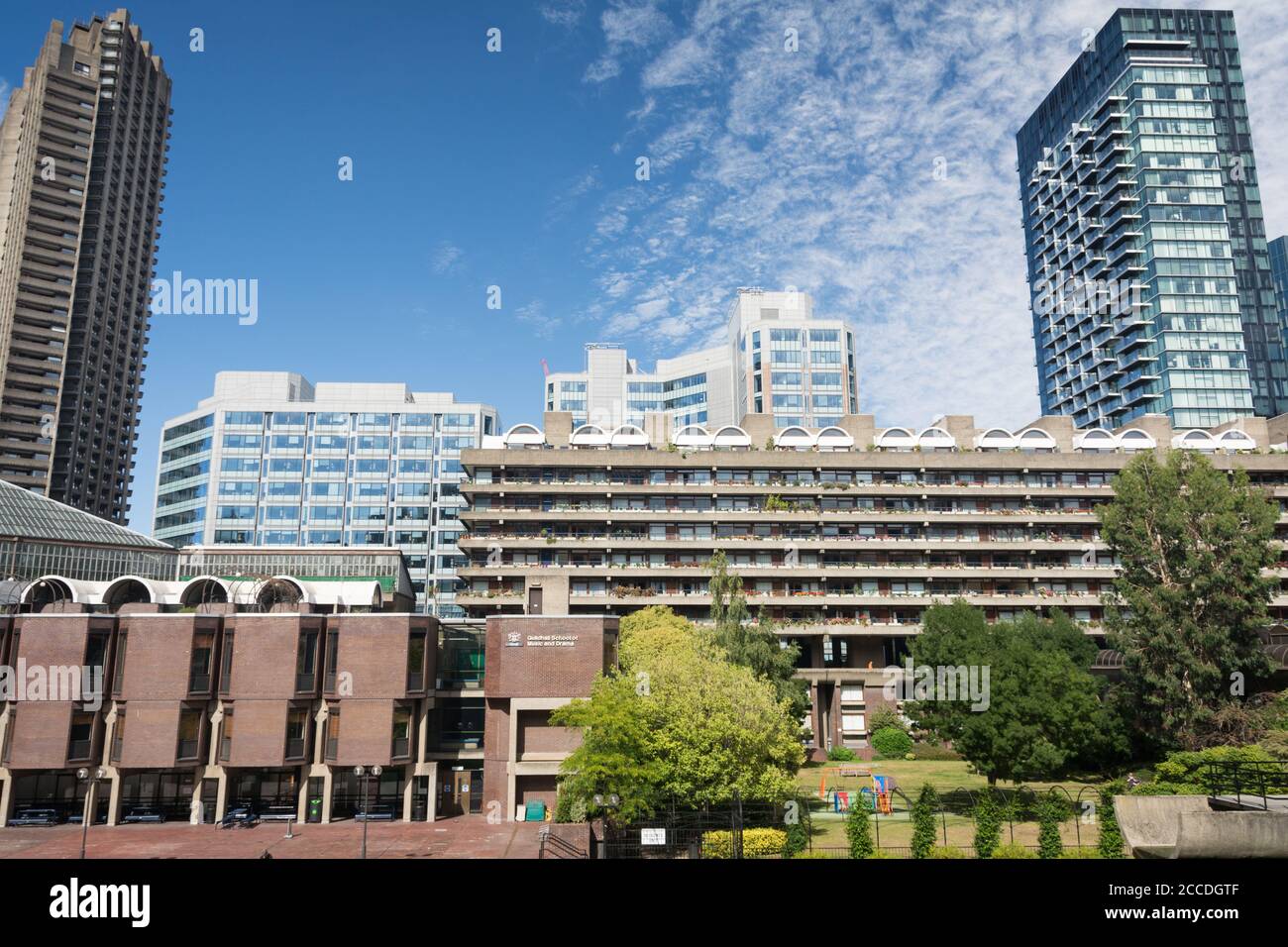 Guildhall School of Music & Drama on the Barbican Exhibition Centre and Estate, Silk Street, City of London, EC1, UK Foto Stock