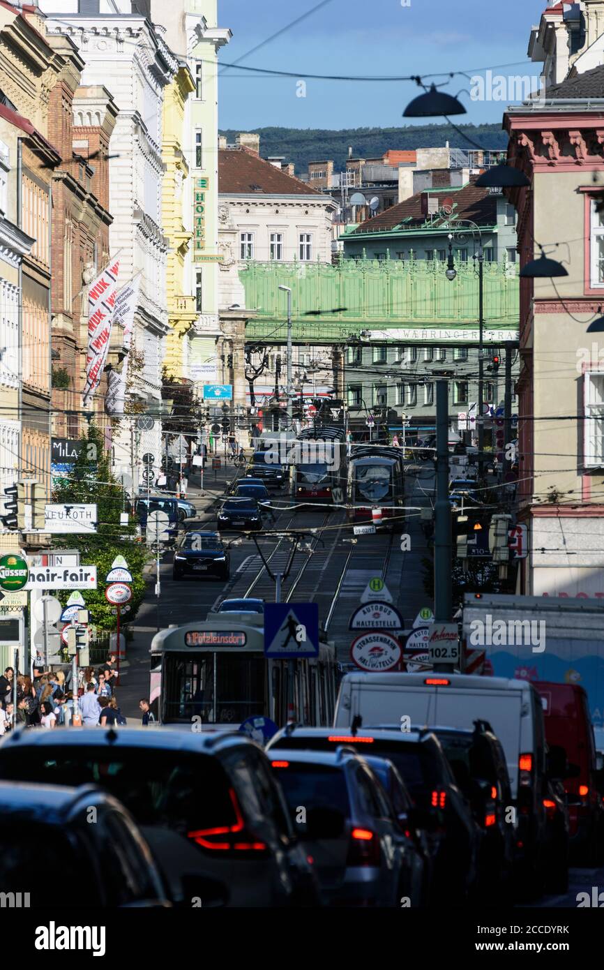 Vienna, via Währinger Strasse, tram, auto, metropolitana linea 6, ingorgo, Austria, Vienna, 09. Alsergrund Foto Stock