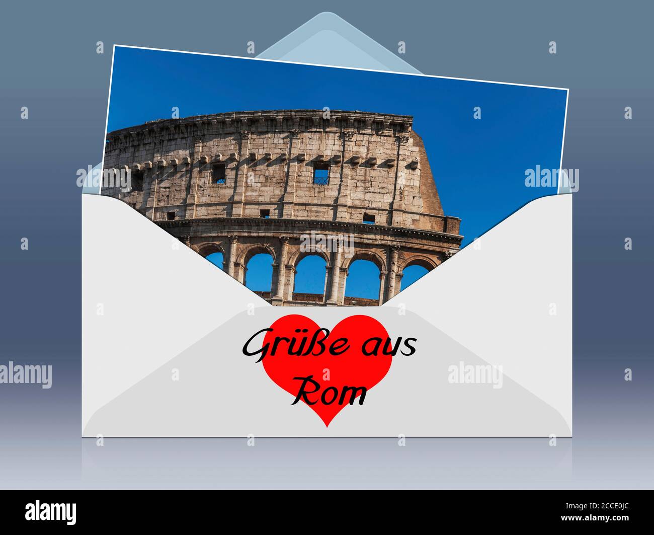 Ein geöffneter Briefumschlag mit einem Foto und der Beschriftung Grüße aus. Das Kolosseum ist das größte im iken Rom erbauten Anfiteatro. Es wurd Foto Stock