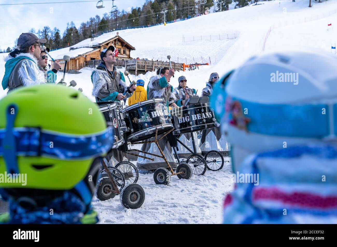 Europa, Svizzera, Vallese, Grächen, Hannigalp, gruppo musicale tradizionale nel comprensorio sciistico Hannigalp Foto Stock
