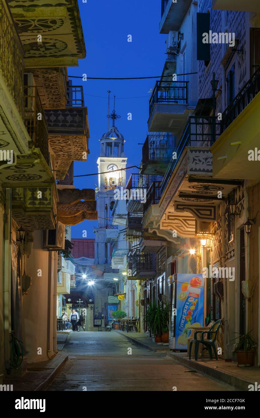 Street nel villaggio di Pyrgi sull isola di Chios, Grecia. Foto Stock