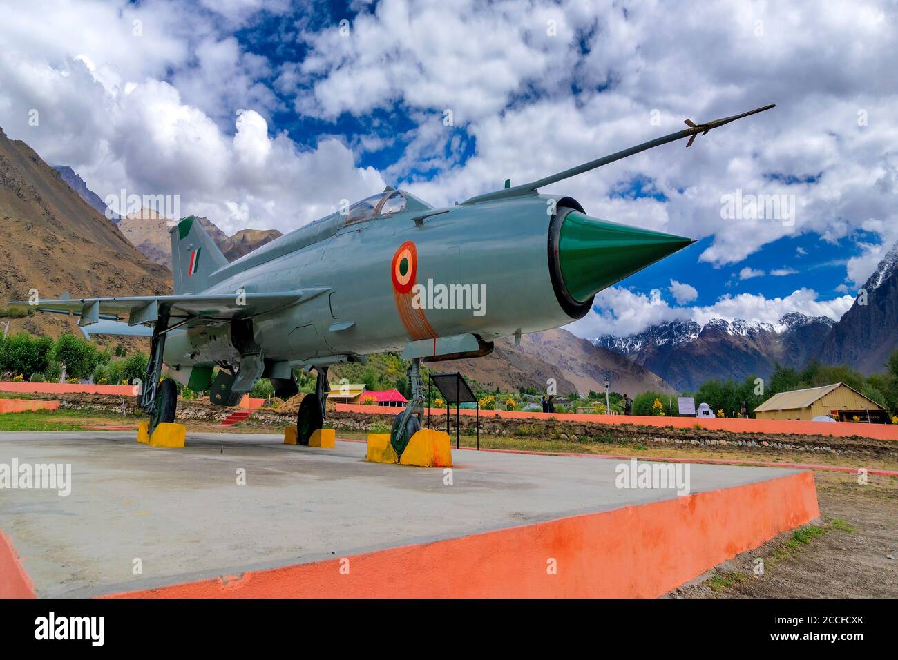 Kargil, Jammu e Kashmir, India - 1 settembre 2014 : un aereo da combattimento MIG-21 utilizzato dall'India per vincere nella guerra di Kargil 1999 (operazione Vijay). Foto Stock