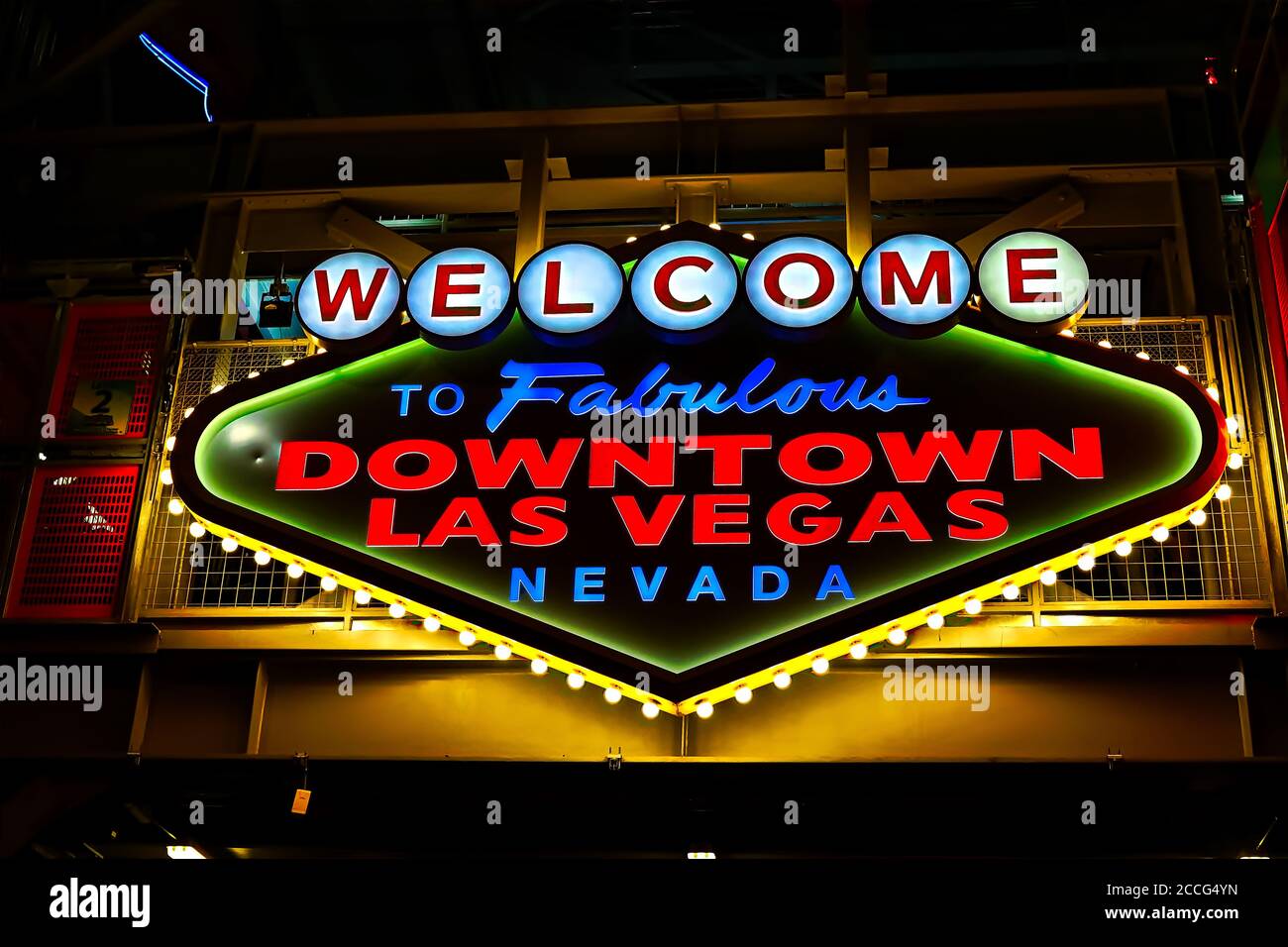 Benvenuti al favoloso cartello Downtown Las Vegas a Fremont Street a Las Vegas, USA. E' una citta' turistica di fama internazionale conosciuta principalmente per il gamb Foto Stock