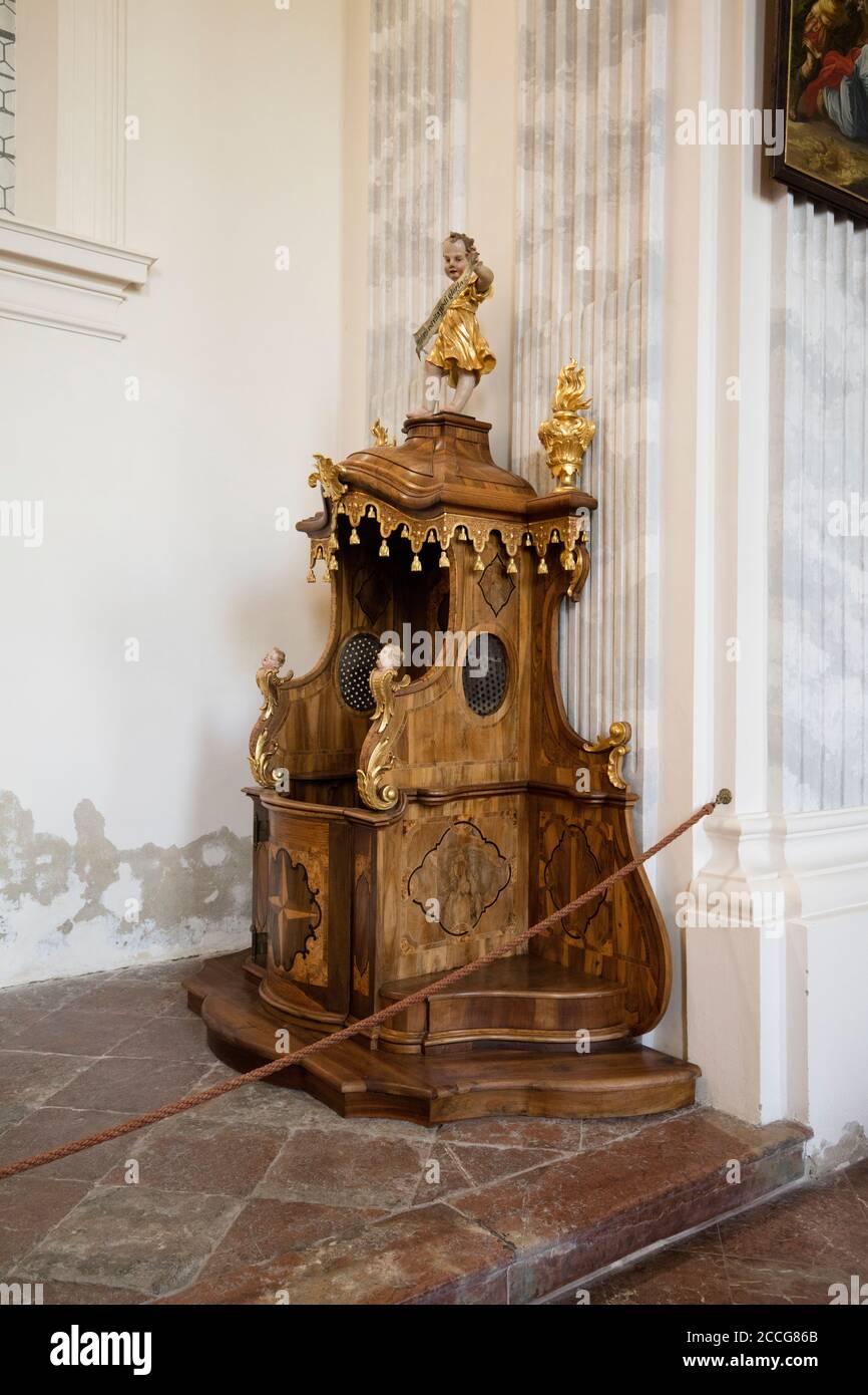 Monastero di Raitenhaslach, vista interna della chiesa, confessionale Foto Stock