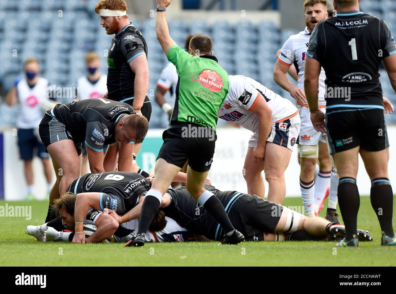 La NIC Groom di Edimburgo segna il primo tentativo del suo fianco durante la partita Guinness PRO14 al BT Murrayfield di Edimburgo. Foto Stock