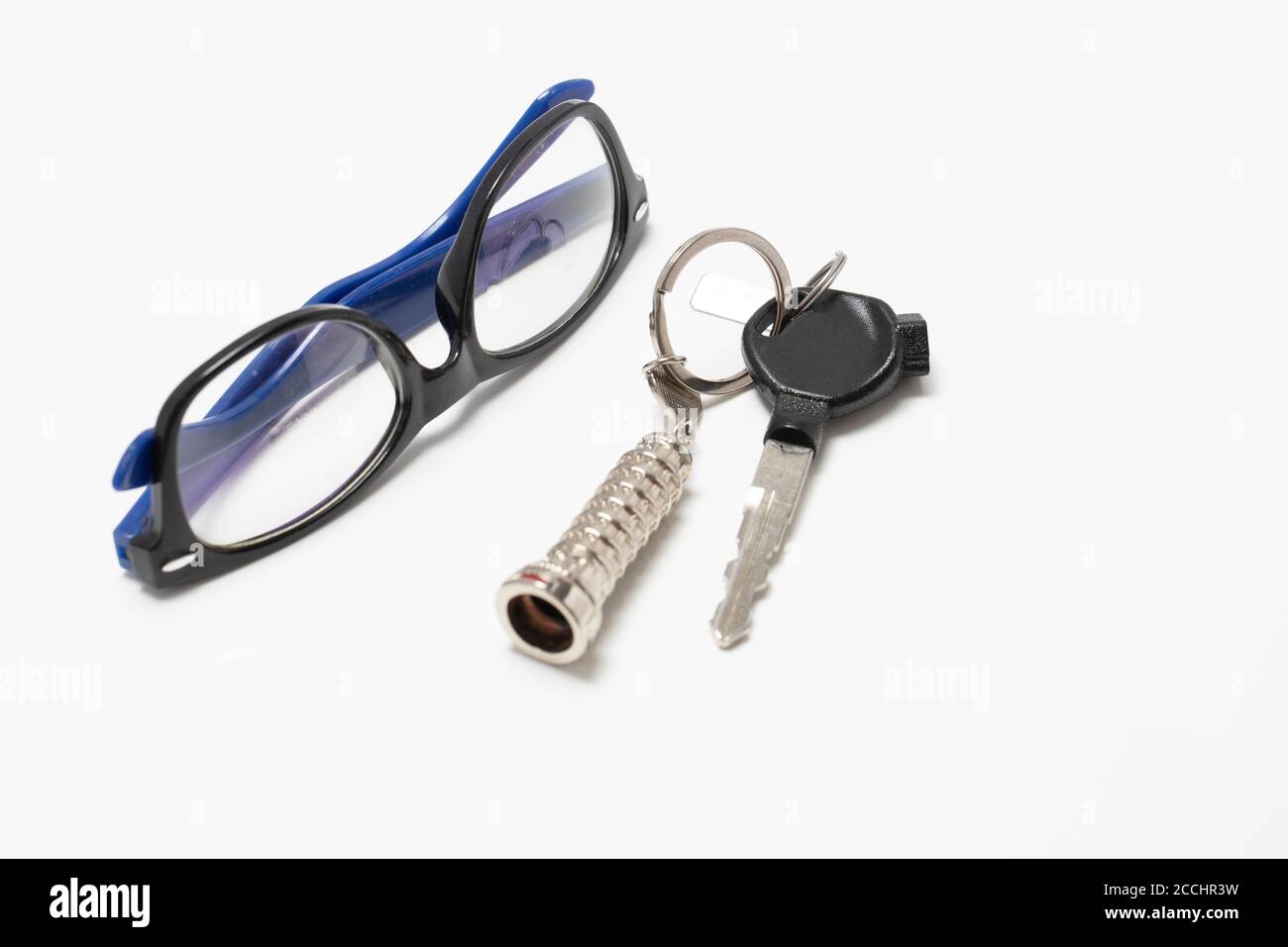 Serie automobilistica - chiave e occhiali per auto Foto Stock