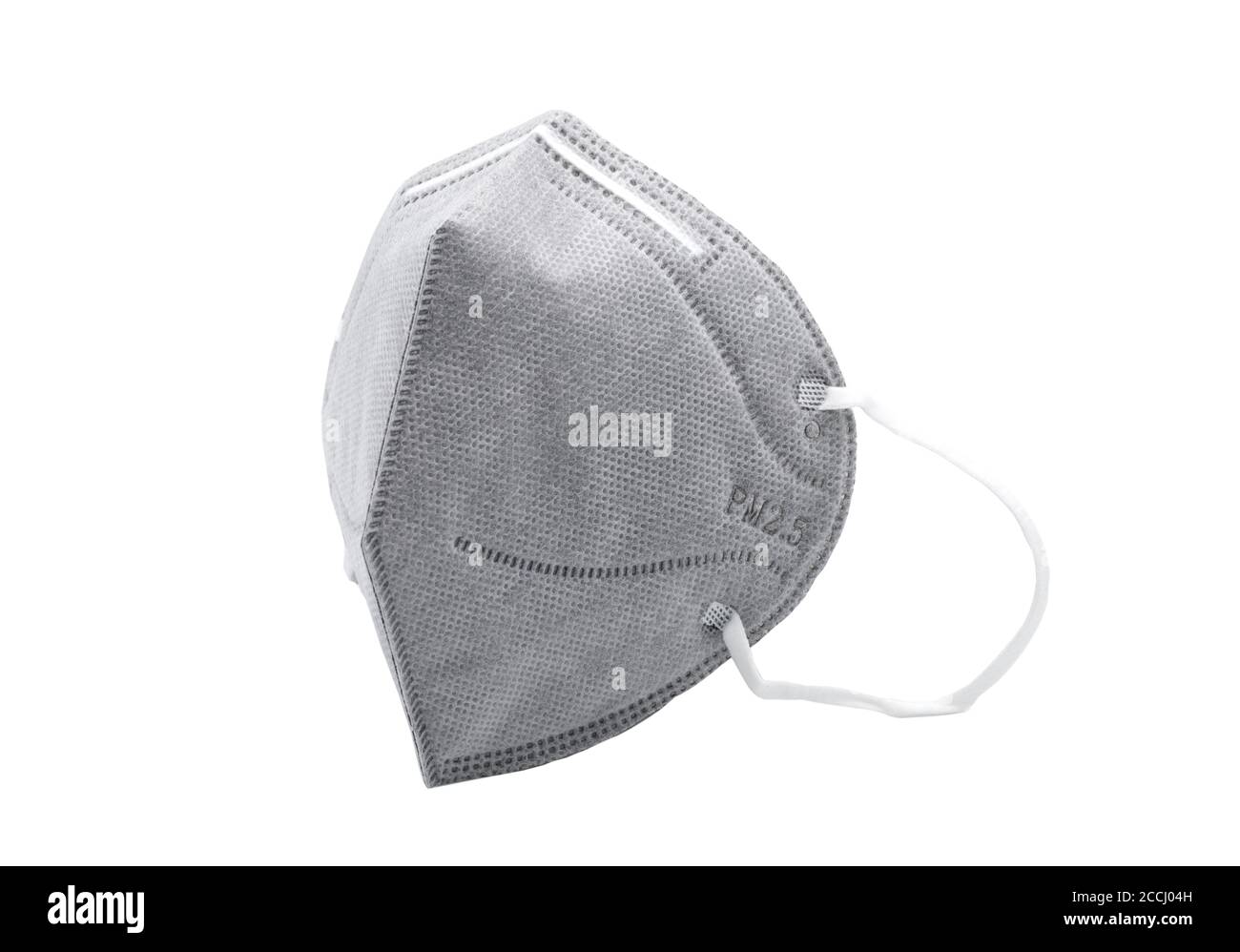 Maschera KN95 o N95 per protezione pm 2.5 e virus corona. Maschera antinquinamento su sfondo bianco. Foto Stock