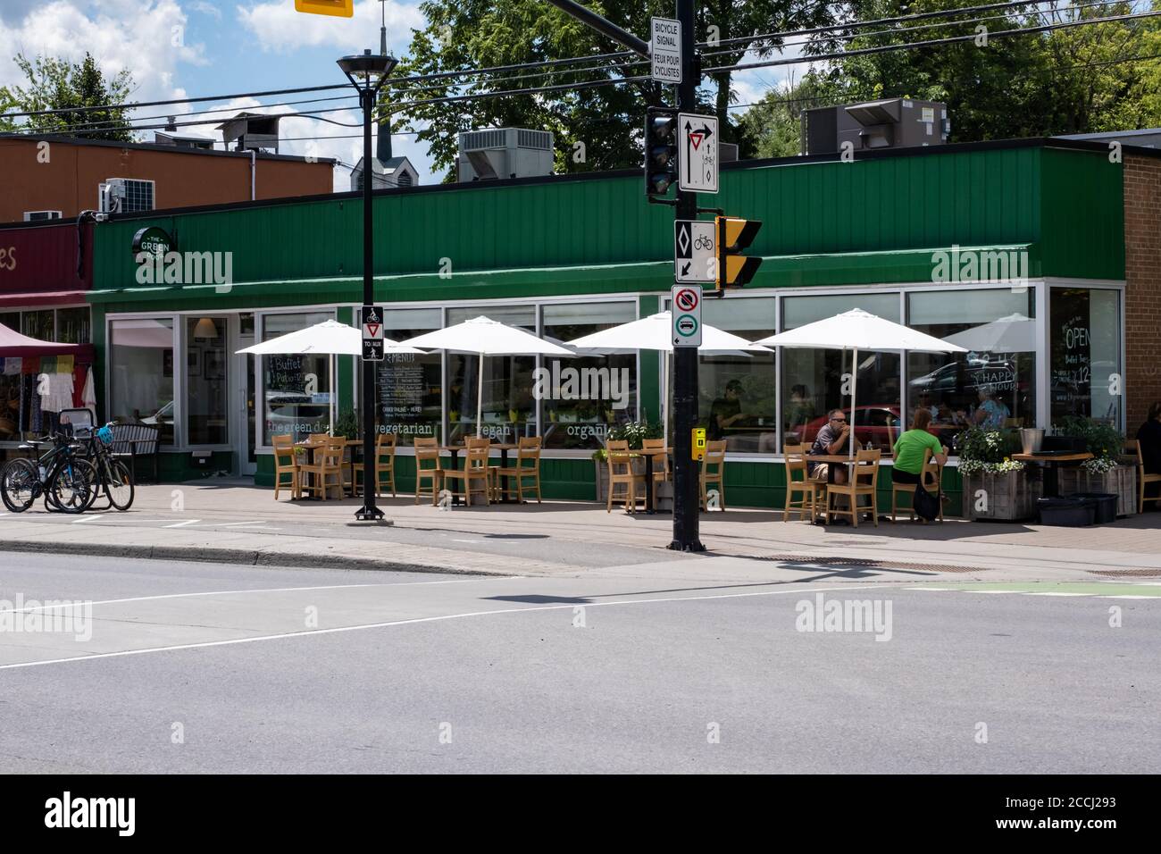 Il ristorante vegetariano Green Door sulla Main Street a Ottawa, Ontario, Canada. Foto Stock