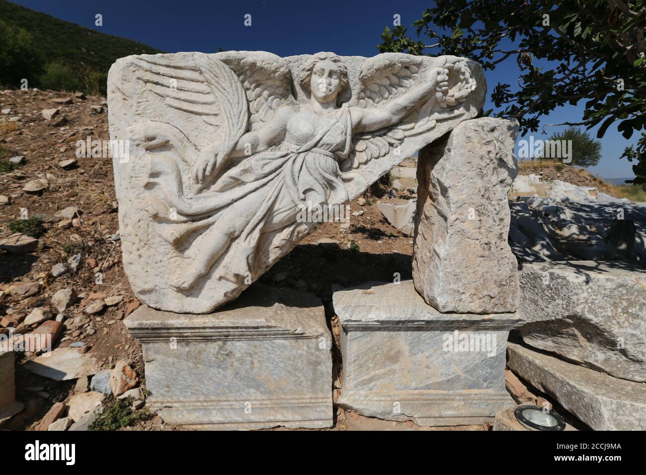 La dea Nike nella città antica di Efeso a Selcuk, Izmir City, Turchia Foto  stock - Alamy