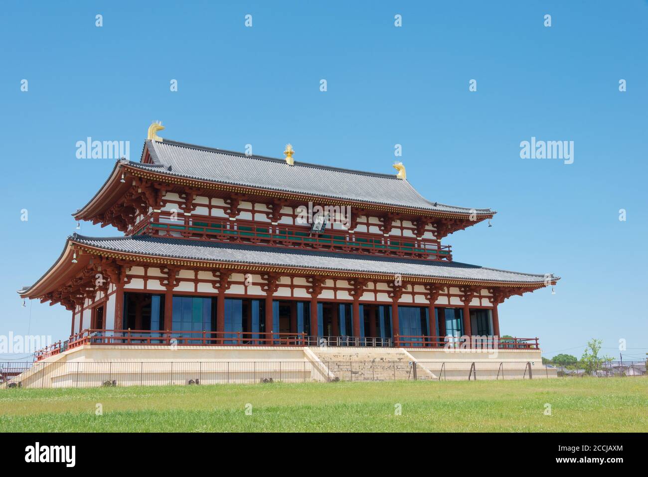 Nara, Giappone - la Grande Sala di Stato (Daigokuden) presso il sito del Palazzo di Nara (Heijo-kyo) a Nara, Giappone. Fa parte del patrimonio dell'umanità dell'UNESCO. Foto Stock
