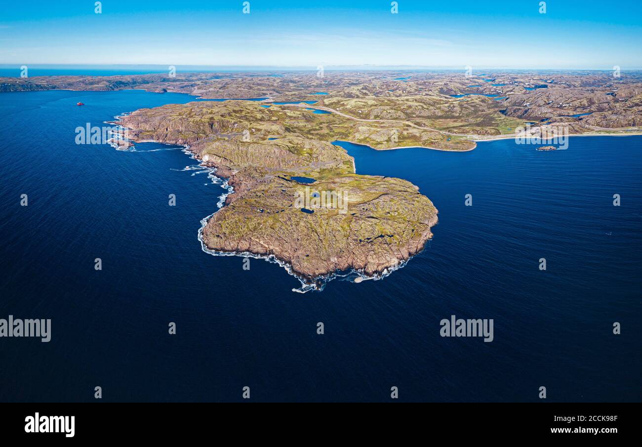 Russia, Oblast di Murmansk, Teriberka, veduta aerea della costa del mare di Barents Foto Stock
