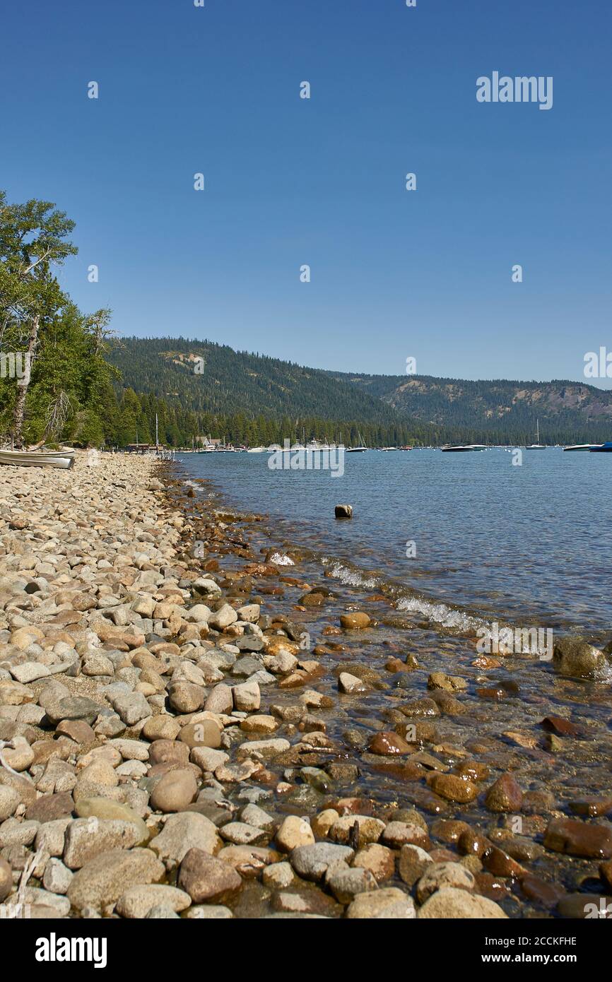 Immagini dalle rive del lago Tahoe in estate Foto Stock