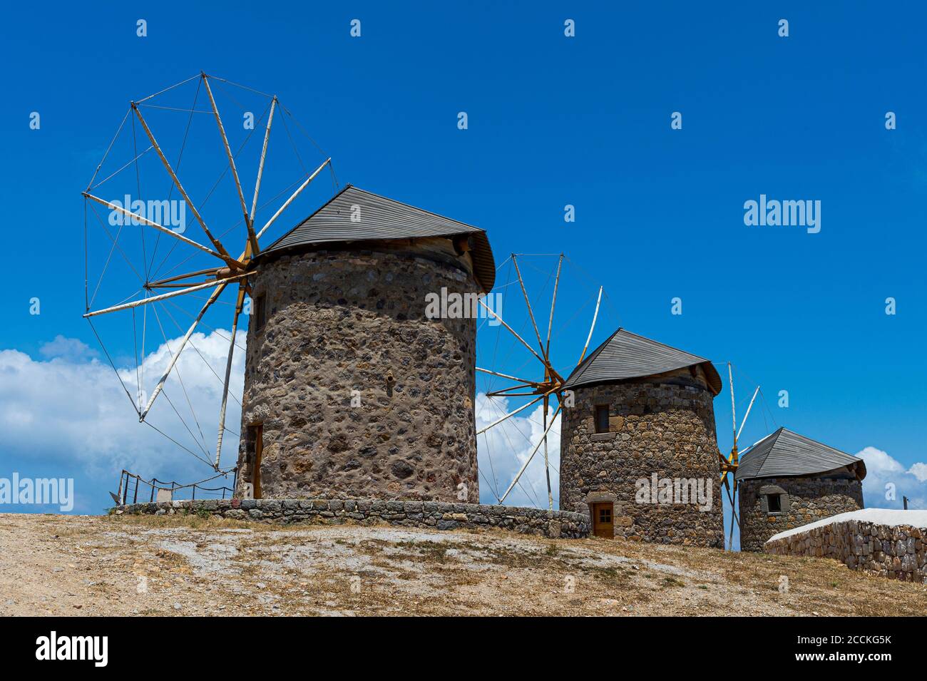 Grecia, Sud Egeo, Patmos, antichi mulini a vento in pietra Foto Stock