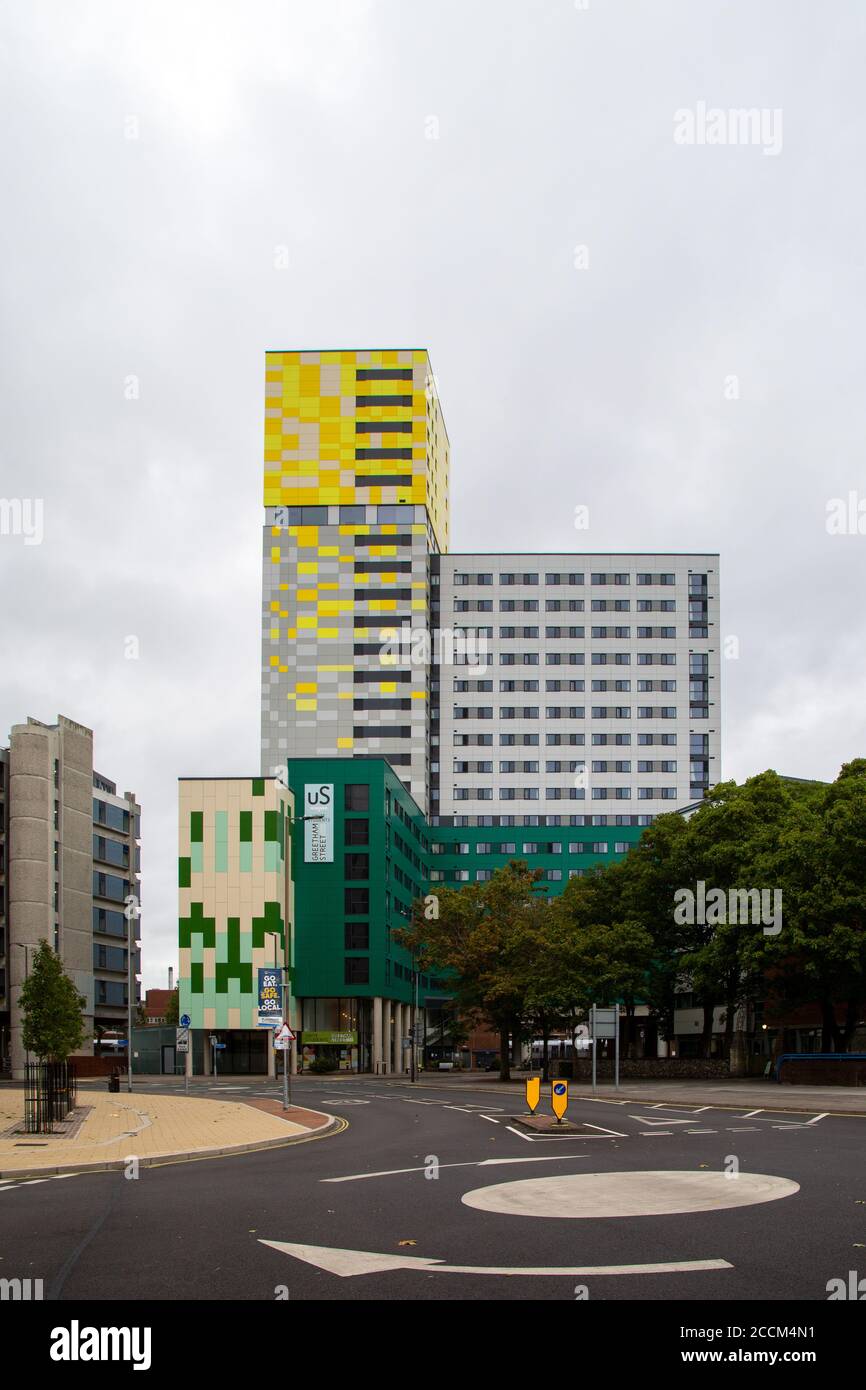 Gli alloggi uniranno gli studenti e l'edificio delle unioni studentesche in via Greetham Portsmouth, una parte dell'università di Portsmouth Foto Stock