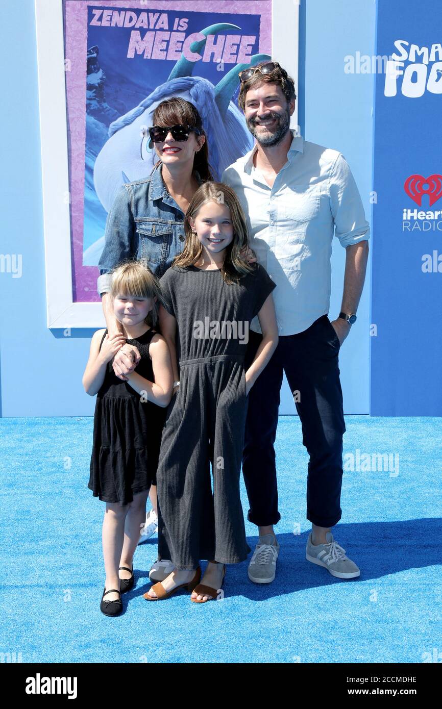 LOS ANGELES - SET 22: Katie Aselton, Mark Duplass, Famiglia al Premier piede piccolo al Teatro Village il 22 settembre 2018 a Westwood, CA Foto Stock