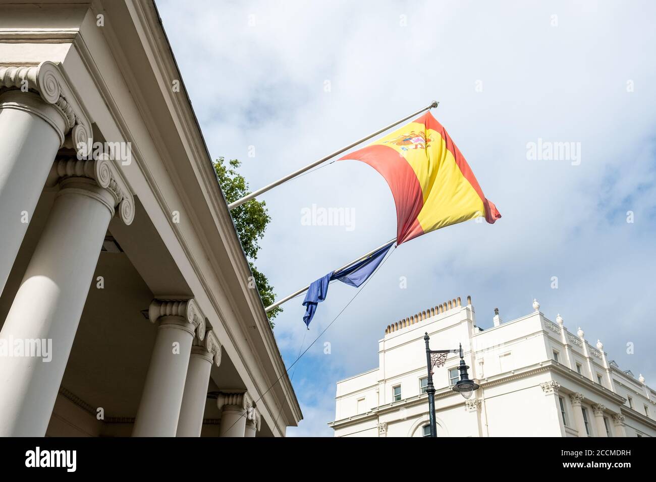 Londra- edificio dell'Ambasciata di Spagna in Piazza Belgrave a Belgravia Foto Stock