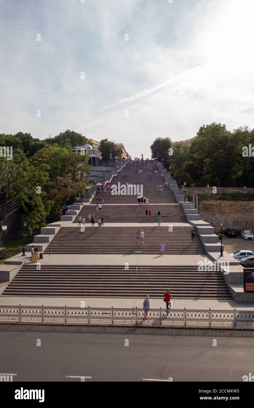 Le scale Potemkin. Odessa. Ucraina. Grande scalinata in granito che conduce dal centro della città al porto e al mare. Foto Stock