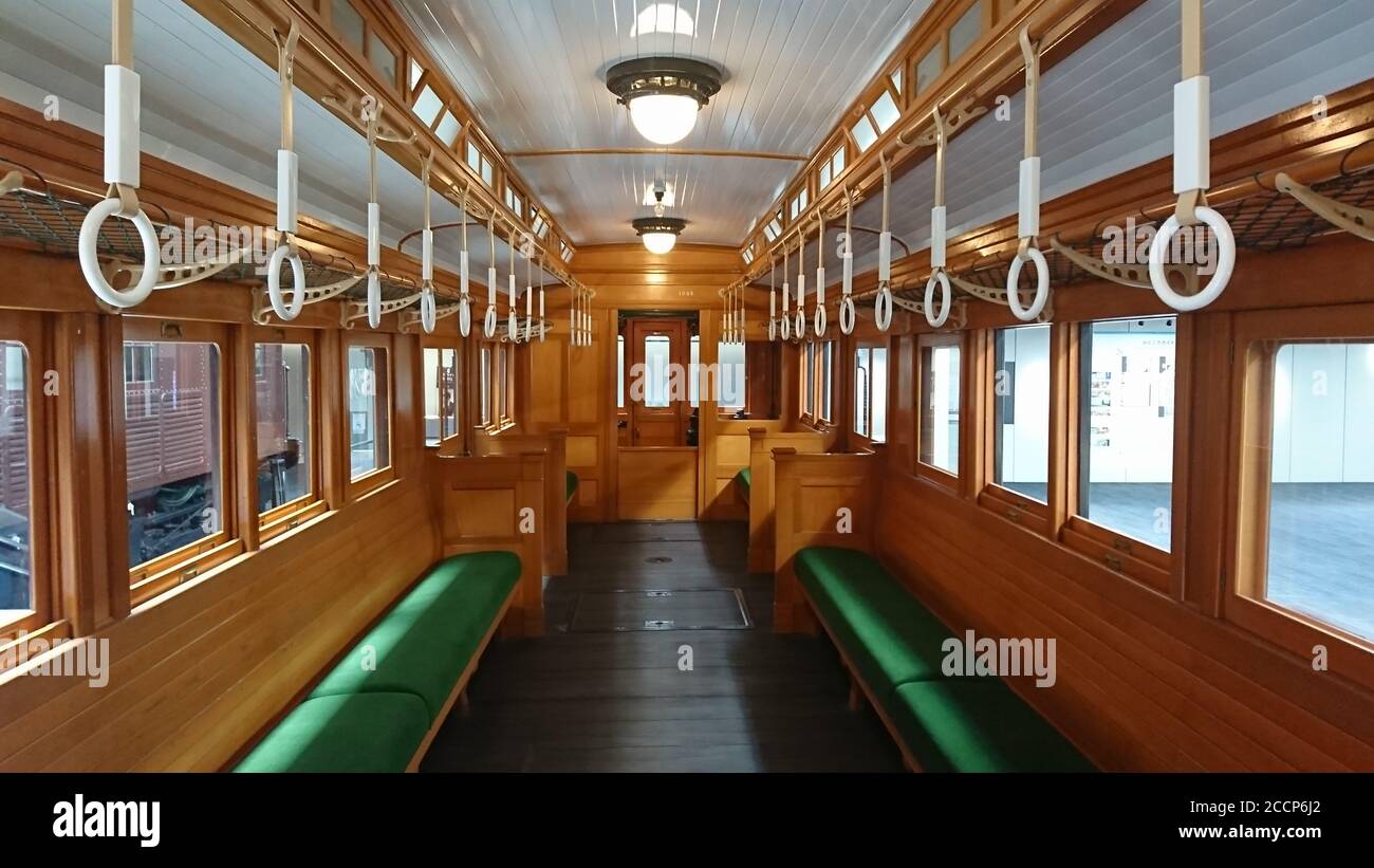 Foto degli interni del treno vecchio stile, che ancora sembra attraente Foto Stock