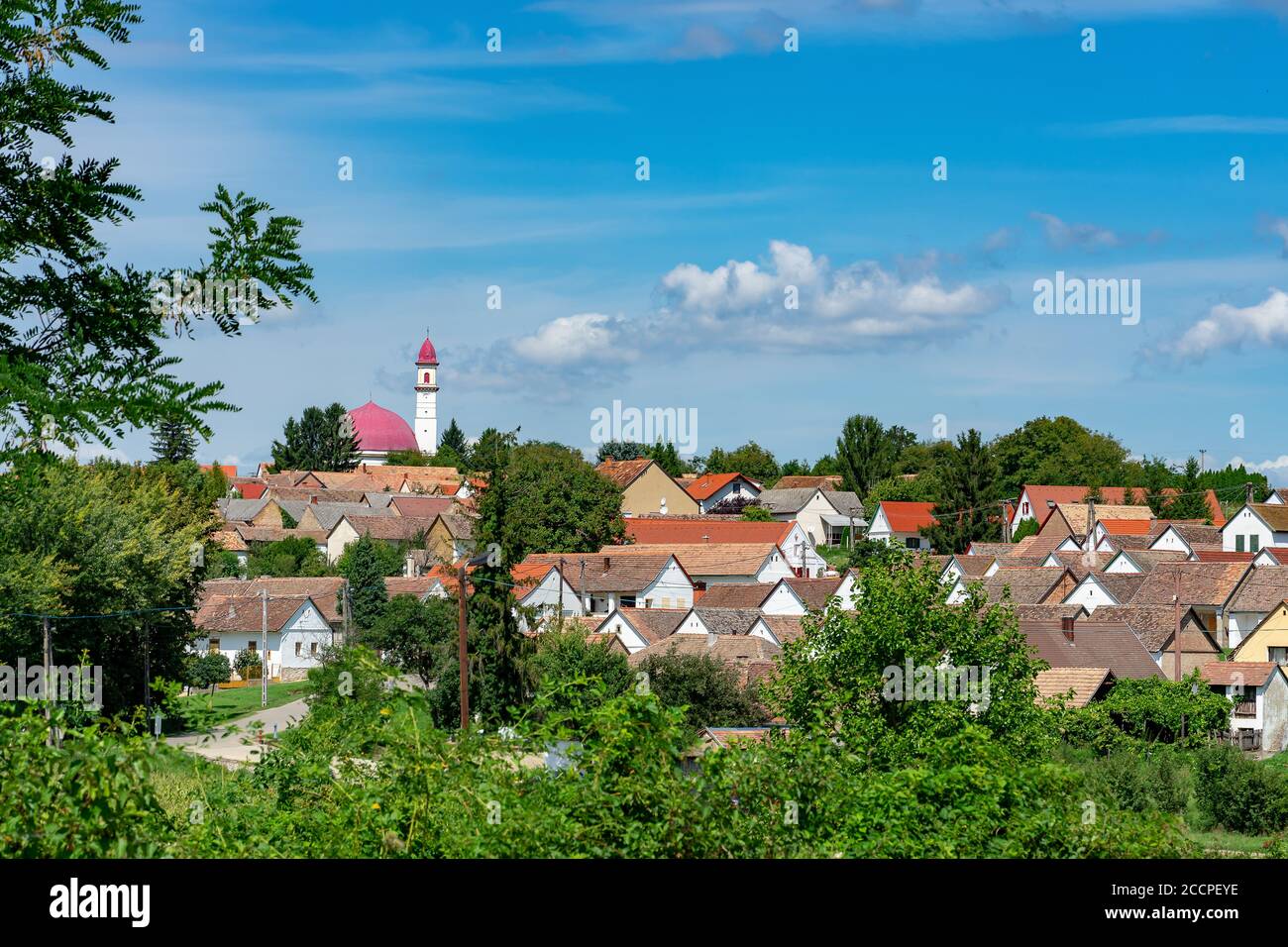 Il famoso villaggio gastro ungherese Palkonya in Ungheria vista da sopra Foto Stock