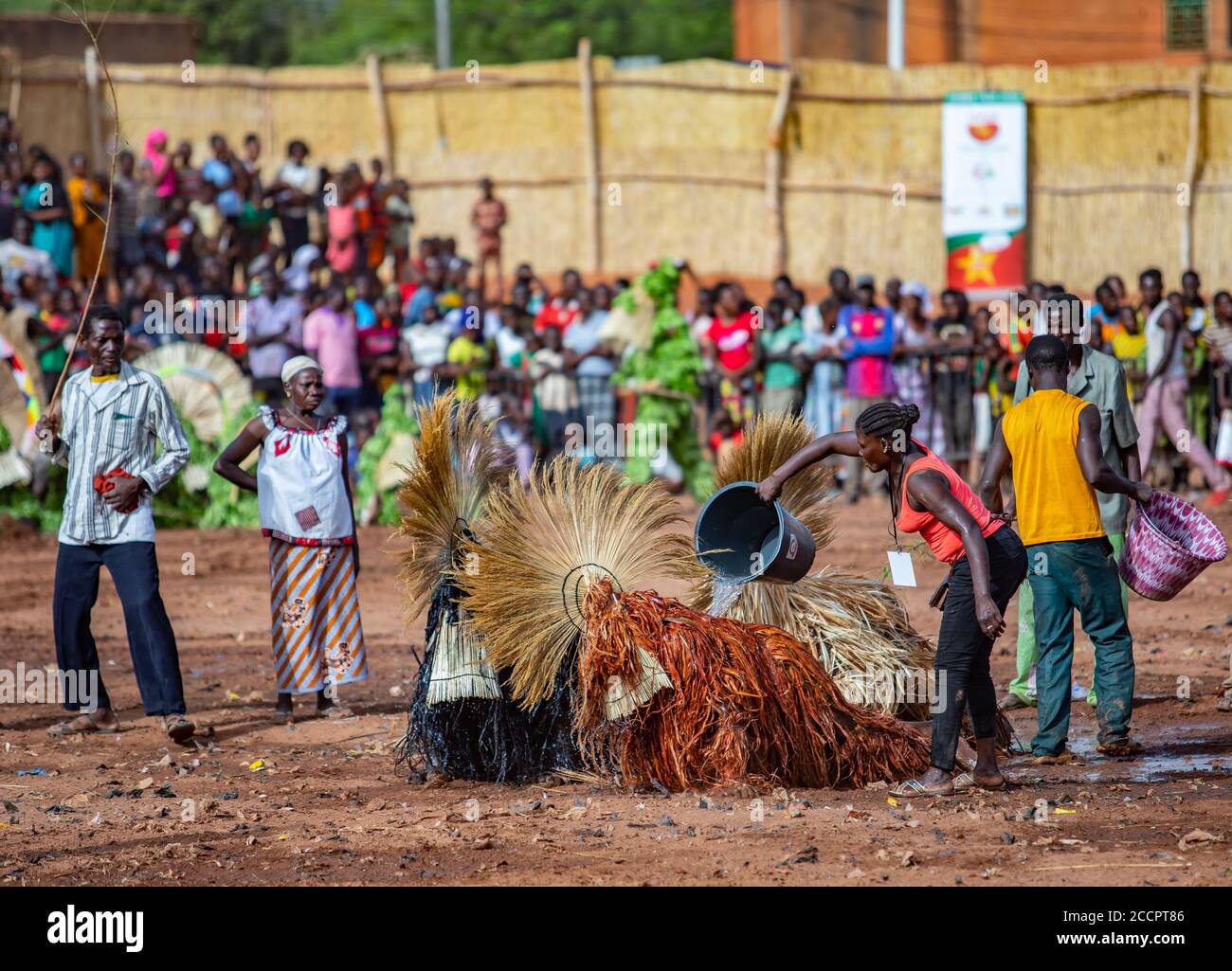 Maschere Danza al Festiva Festival di Dedougou, Burkina Faso Foto Stock