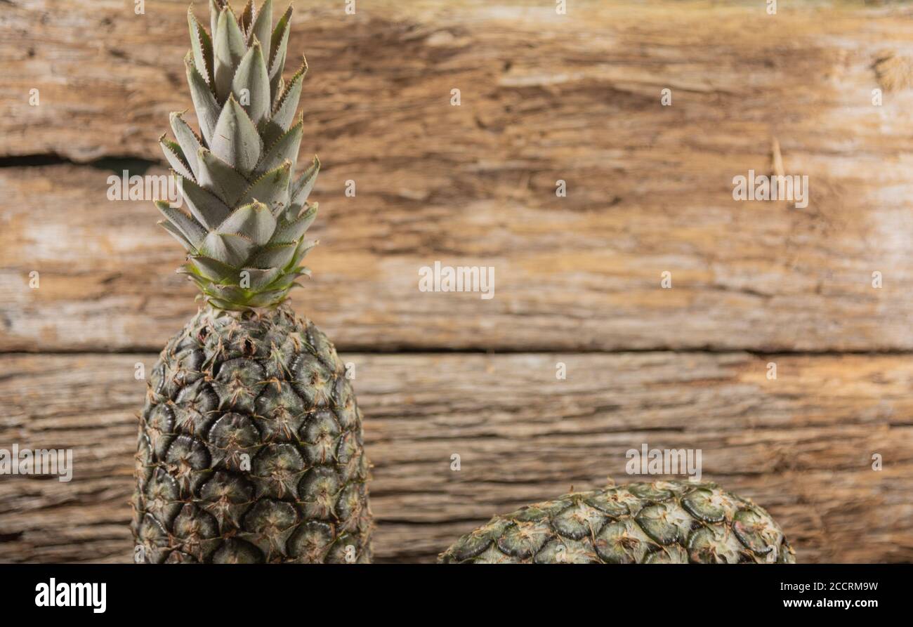 Frutta di ananas. Nota anche come ananas, è un'infutescenza tropicale caratterizzata come pianta monocotiledona della famiglia delle bromeliadi del subf Foto Stock