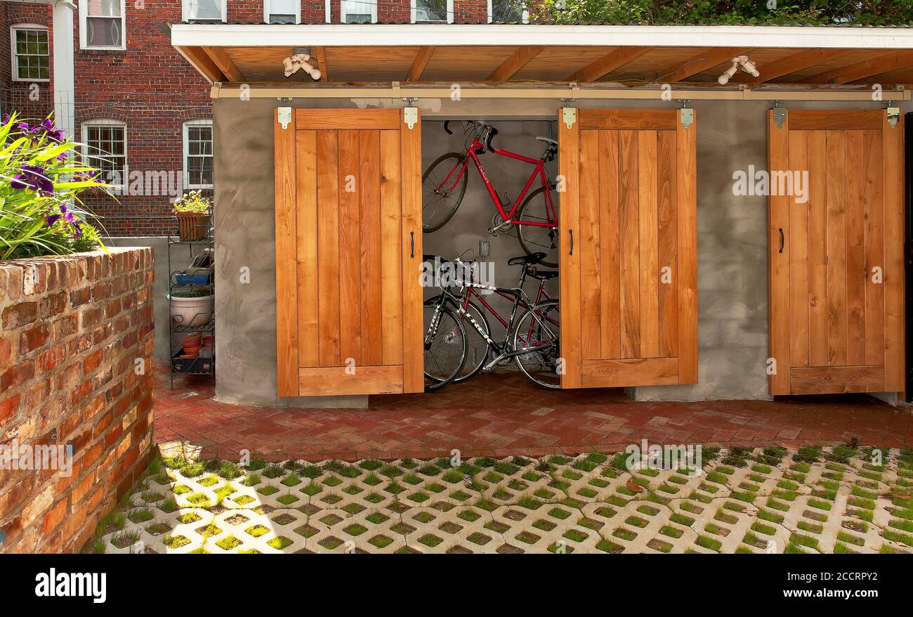 Urban Shed, con porte scorrevoli a stalla Foto Stock