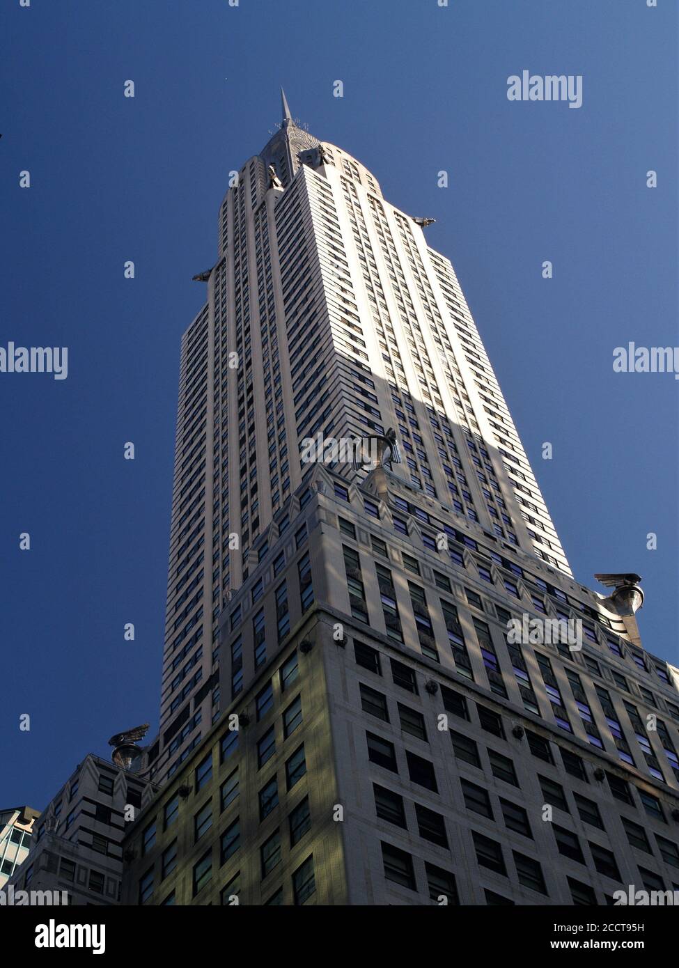 Il Chrysler Building New York, preso da 42 Street. Foto Stock