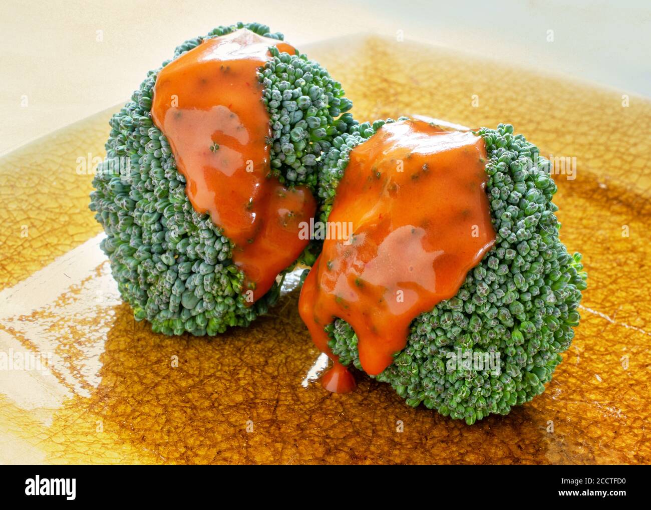 Fiorini di Brocolli con catalina o eventualmente condimento di formaggio. Foto Stock
