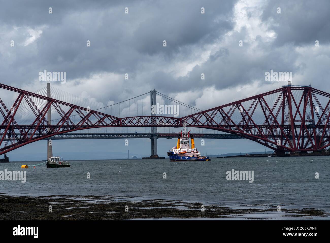 Navi a firth of Fourth, Edimburgo, Scozia Foto Stock