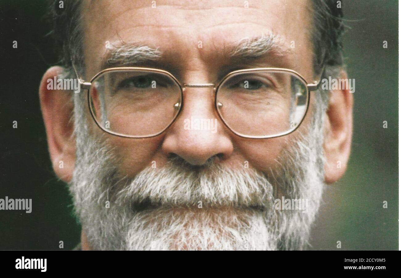 Dr.Harold Frederick Shipman (Londra, 14 gennaio 1946 – Londra, 13 gennaio 2004) è stato un . Il 31 gennaio 2000 una giuria ha ritenuto Shipman colpevole di quindici pazienti sotto la sua cura, con il suo numero totale di vittime di circa 250. Shipman è stato condannato all'ergastolo. Si suicidò impiccando il 13 gennaio 2004 un giorno prima del suo 58° compleanno nella sua cella alla prigione di Wakefield, West Yorkshire, Regno Unito. PIC di Ray Bradbury Foto Stock