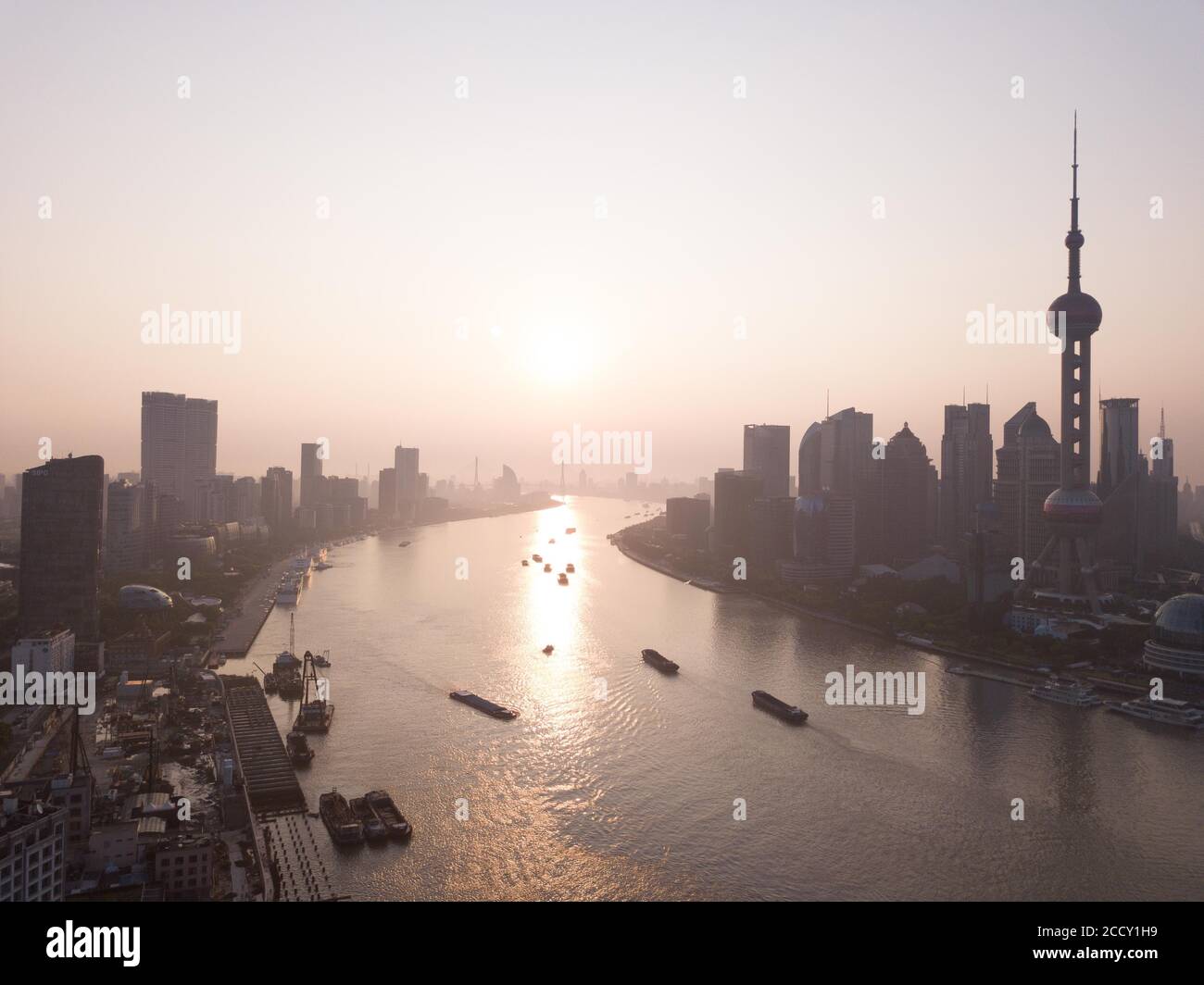 Business District all'alba, il Bund Shanghai, Cina Foto Stock