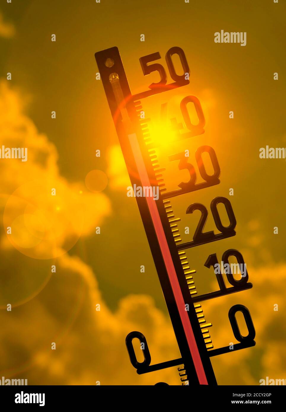 Immagine simbolo onda di calore, termometro al sole, 42 gradi Celsius, Baden-Wuerttemberg, Germania Foto Stock