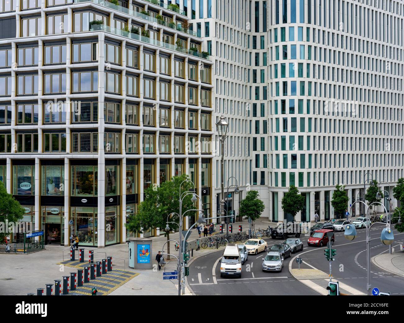Alto edificio del West a Breitscheidtplatz a Berlino, Berlino, Germania Foto Stock