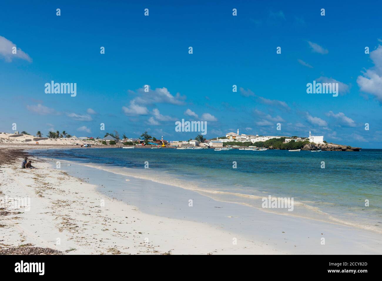 La città di Jazeera alla fine della spiaggia di Jazeera, Somalia Foto Stock