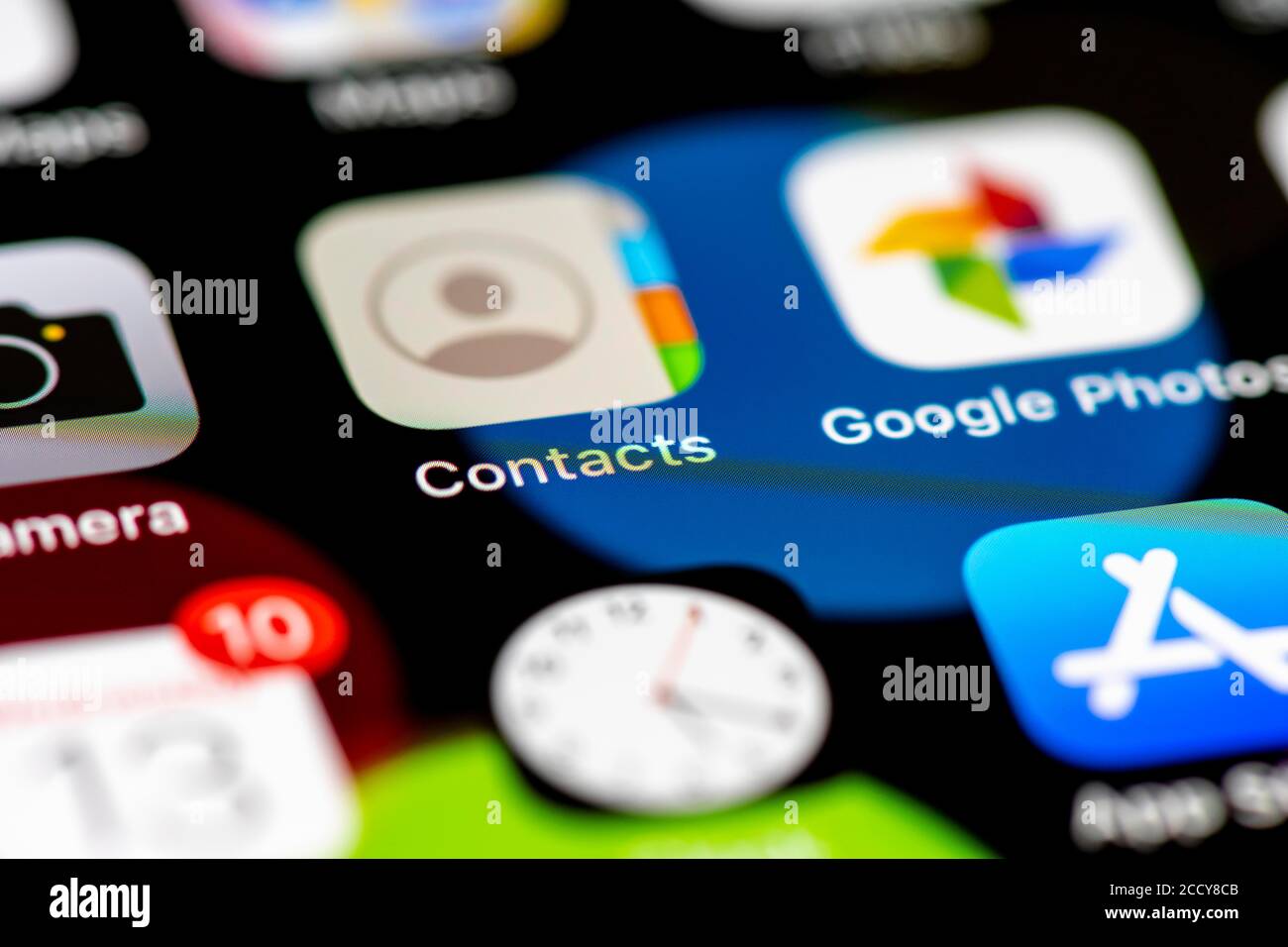 Contatti, icone delle applicazioni su un telefono cellulare Display, iPhone, smartphone, primo piano, formato completo Foto Stock