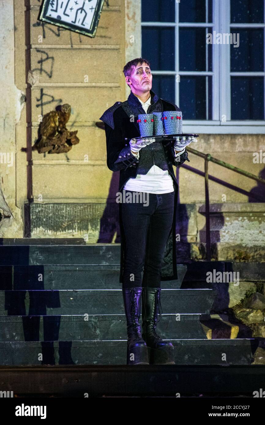 Philipp Richter (Lurch); Dresden; Elbschloss Übigau; 24.08.2020; LA FAMIGLIA ADAMS - SOMMMEROPENAIR 2020 Foto Stock