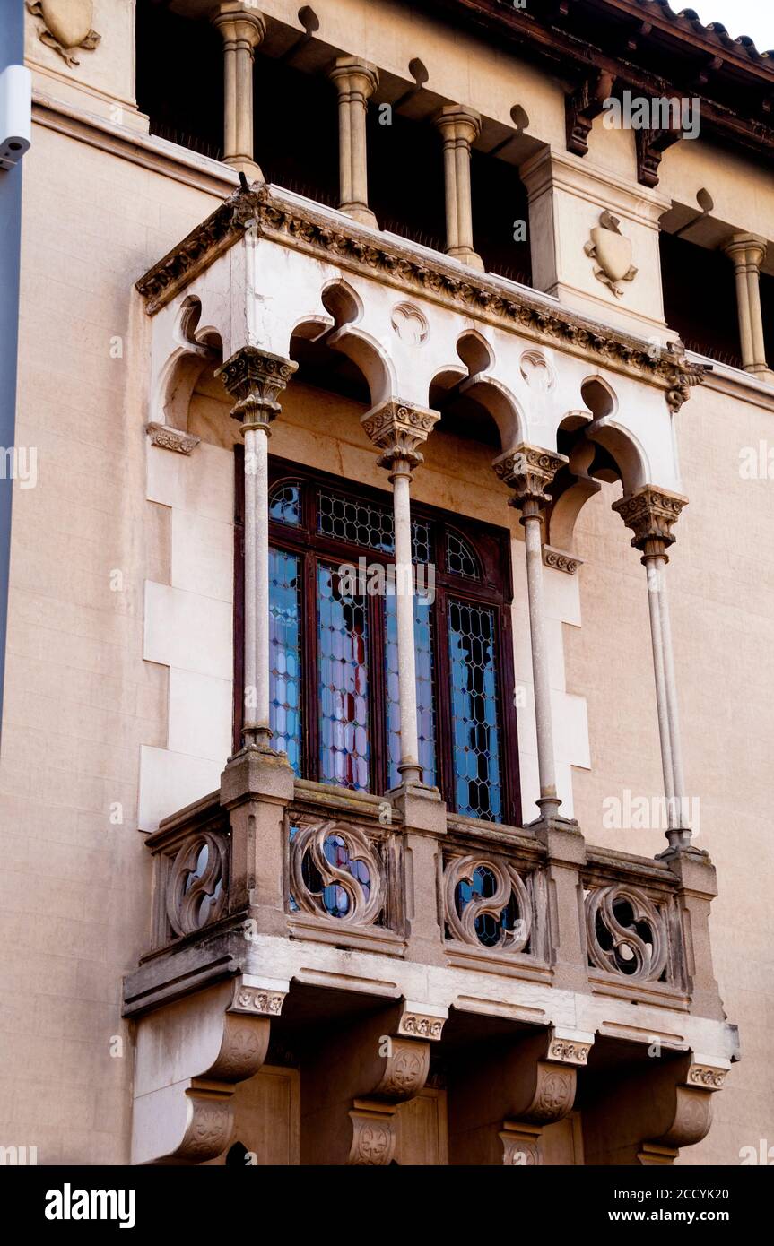 Catalonia Art Revival balcone in pietra in figure, Spagna. Foto Stock