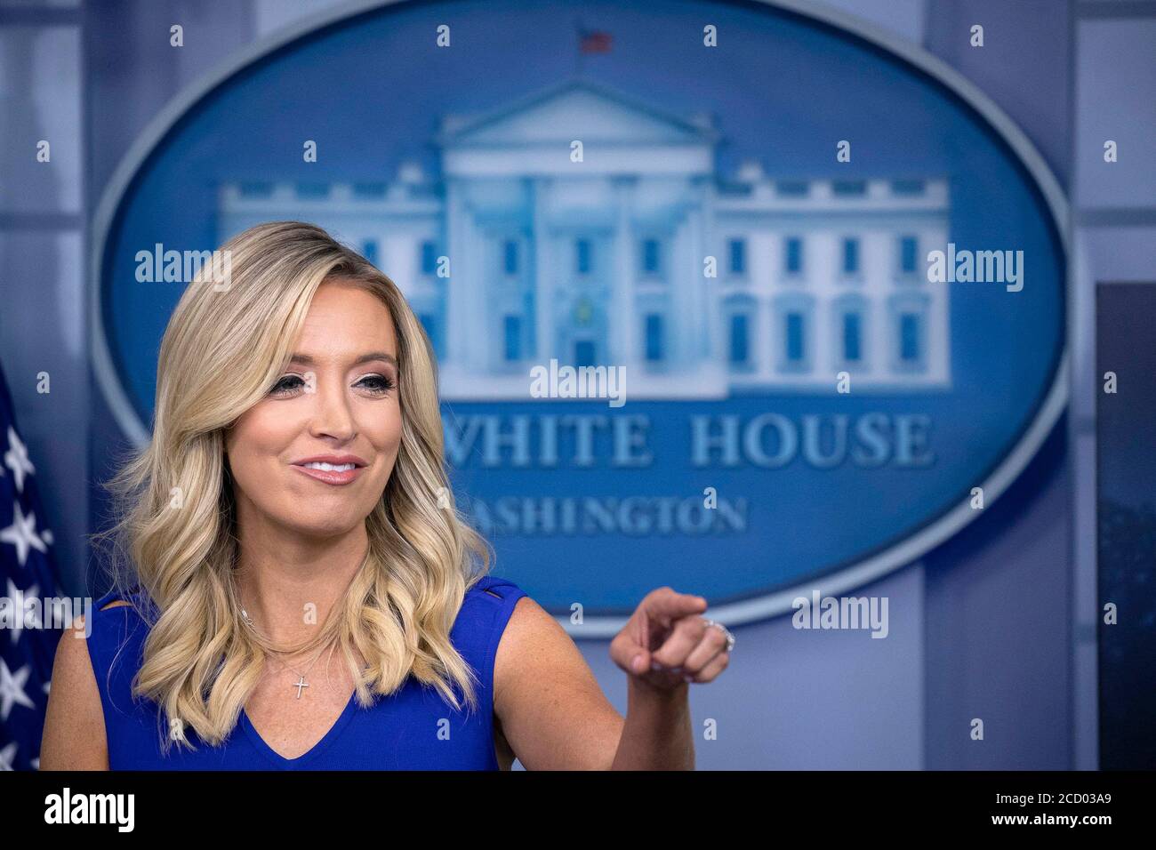 -Washington, District of Columbia - 20200724- il Segretario della stampa della Casa Bianca Kayleigh McEnany parla durante una conferenza stampa nella stanza di Briefing della stampa di James S. Brady alla Casa Bianca a Washington, D.C., Stati Uniti venerdì 24 luglio 2020. Il presidente degli Stati Uniti Donald J. Trump oggi è stato colpito con la prima di quelle che probabilmente saranno diverse cause legali che sfidano il suo ordine esecutivo cercando di escludere gli immigrati non documentati dai dati del censimento utilizzati per determinare i distretti congressuali. -IMMAGINE: Kayleigh McEnany -FOTO di: Stefani Reynolds/CNP/startraksphoto.com -072420 Kayleigh-McEnany-Pool 008 Thi Foto Stock