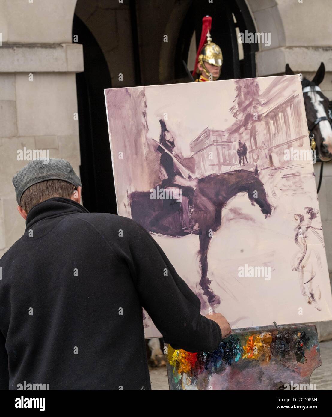 Londra 25 agosto 2020 Rob PointOn a Plein Air Artist dipinge i soldati montati alla Horse Guards Parade. Spera che le foto vengano appese al Museo delle Guardie a Cavallo. Credit: Ian Davidson/Alamy Live News Foto Stock