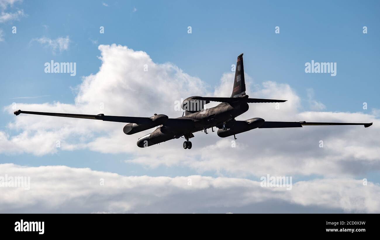 68-10337 USAF Lockheed U-2 Dragon Lady aereo da ricognizione ad alta quota (NOUN01) scende in RAF Fairford. Sabato 22 agosto 2020. (Credit: Jon Hobley | MI News) Foto Stock