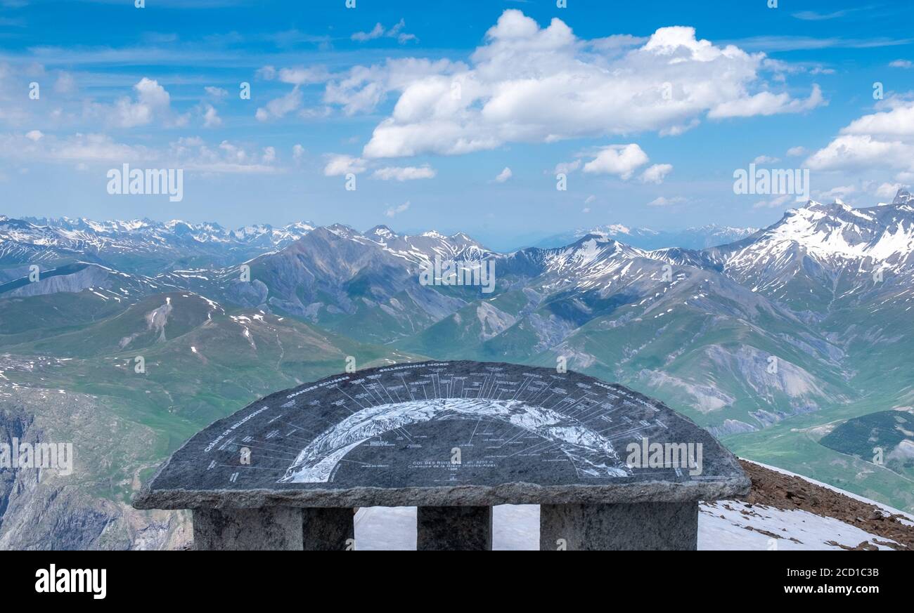 Punto panoramico presso la stazione sciistica di la grave, Hautes-Alpes, Francia Foto Stock