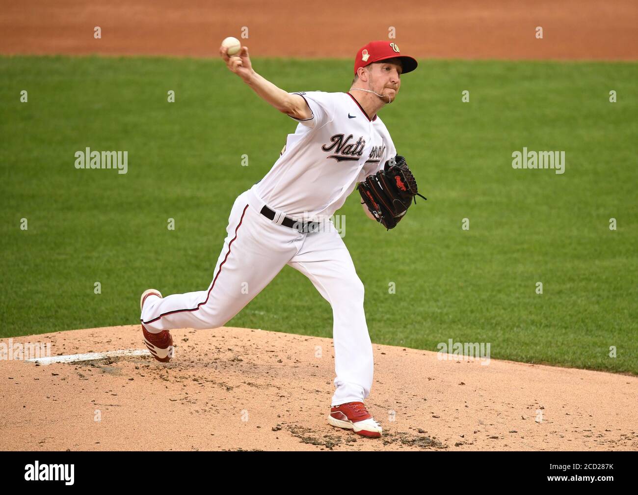 Washington, Stati Uniti. 25 Agosto 2020. Washington Nationals Starting Pitcher Erick Fedde si batte contro i Philadelphia Phillies al Nationals Park di Washington, DC martedì 25 agosto 2020. Foto di Kevin Dietsch/UPI Credit: UPI/Alamy Live News Foto Stock