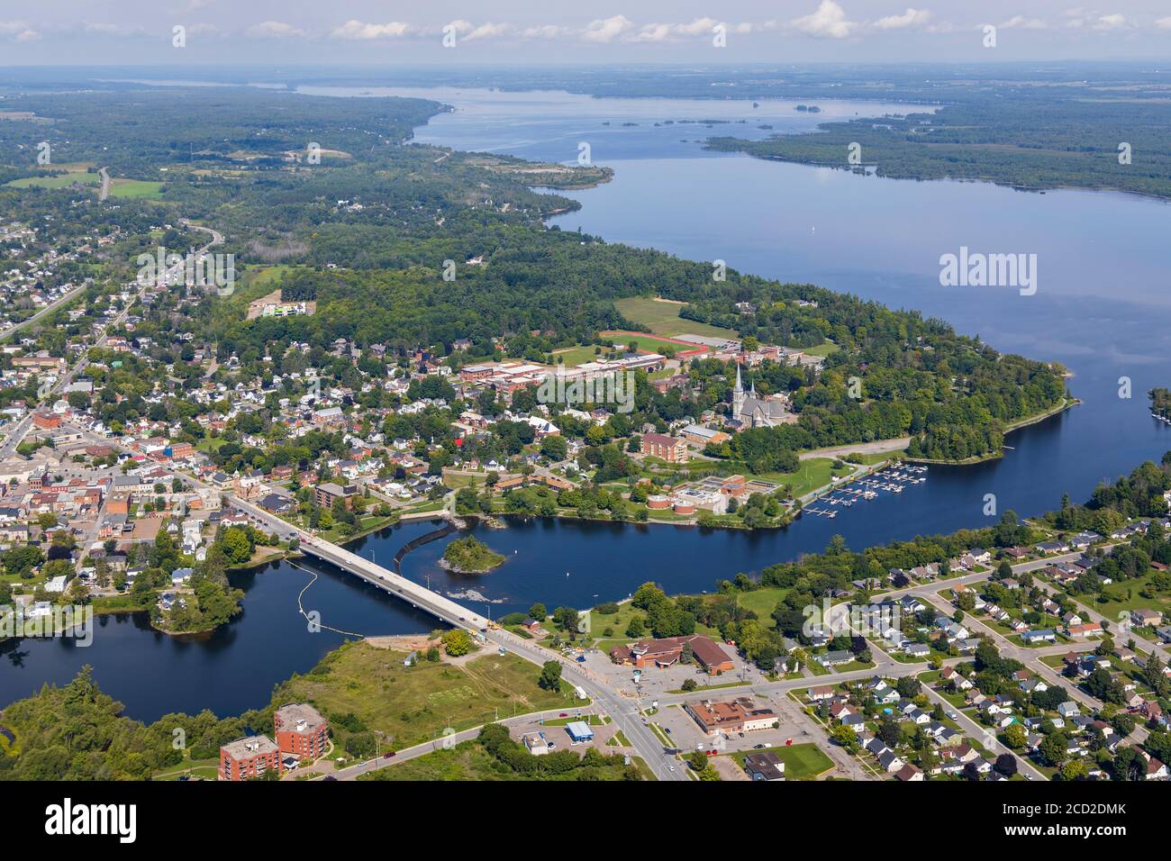 Una vista aerea della città di Arnprior, sul fiume Ottawa. Foto Stock
