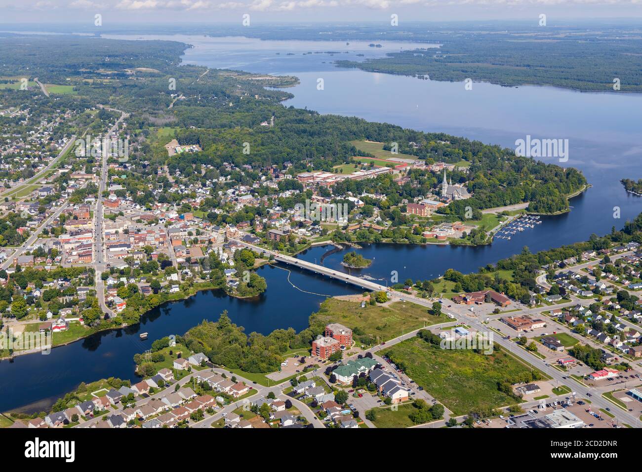 Una vista aerea della città di Arnprior, sul fiume Ottawa. Foto Stock