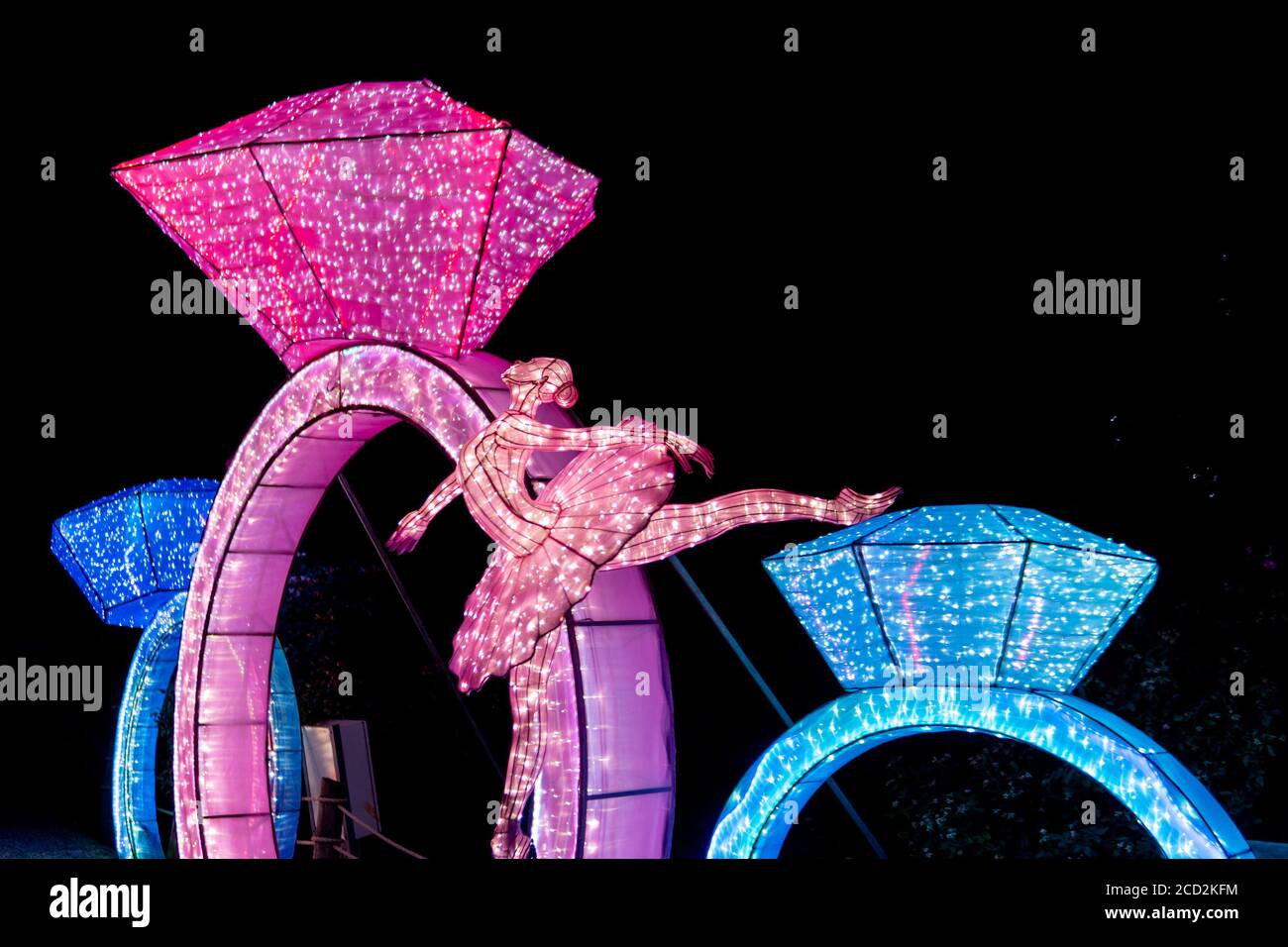 Visita il Lantern Festival allo zoo di Cleveland in Ohio durante Covid-19 Foto Stock