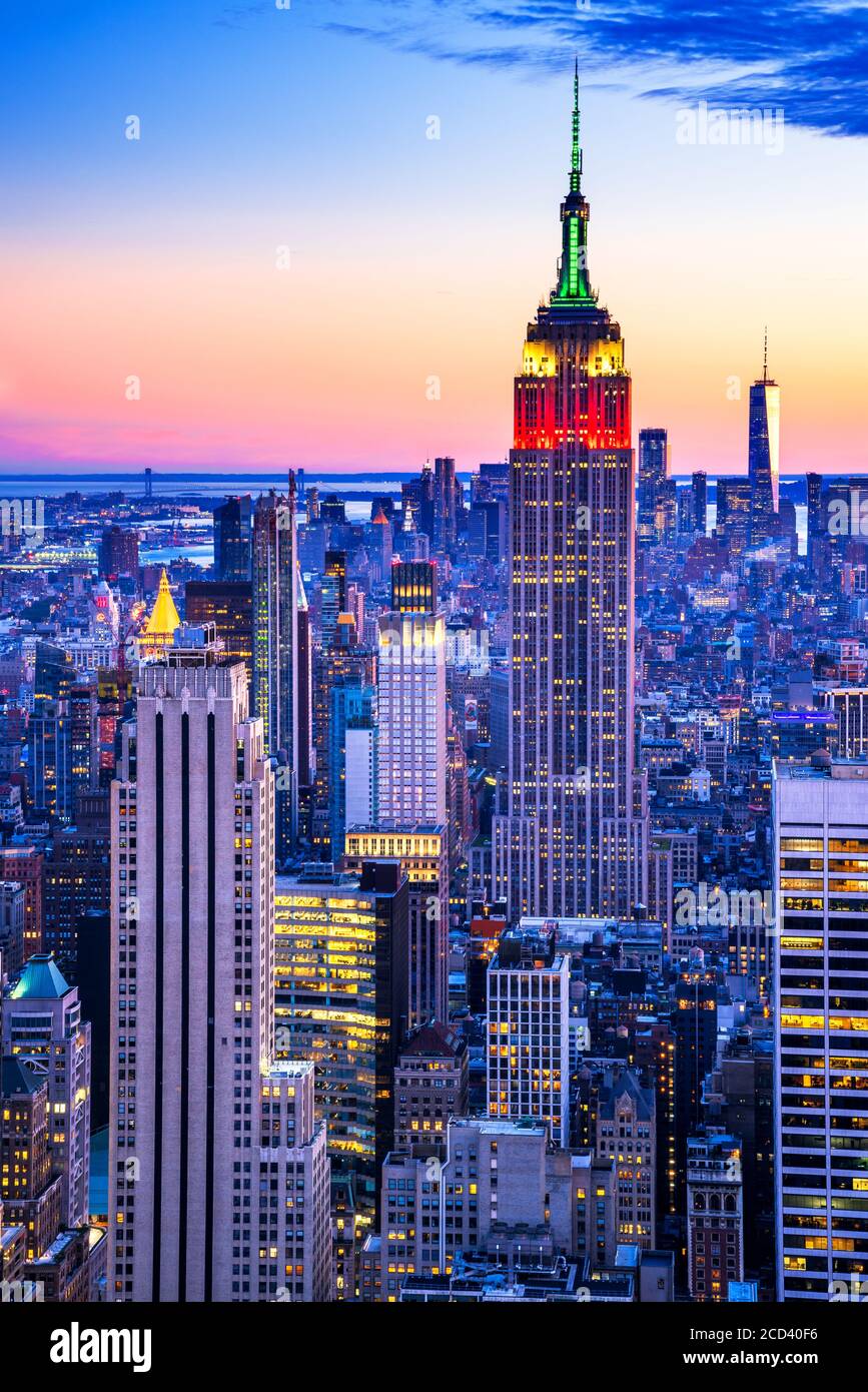 New York City, Stati Uniti - skyline di Midtown a Manhattan al tramonto incredibile in America. Foto Stock